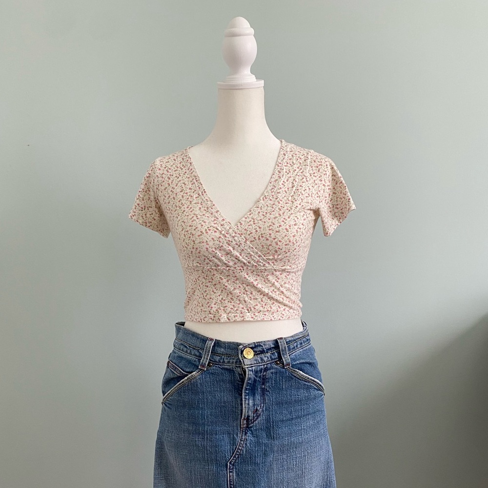 Floral V-Neck Crop Top